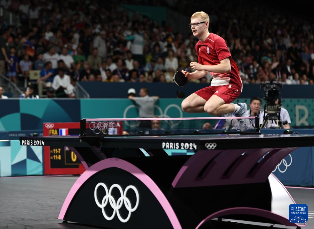 冠舞台上的 冠舞台上的