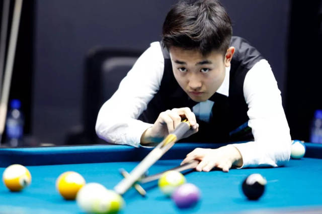 并且将薪资 并且将薪资